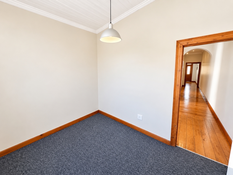 2 Bedroom Property for Sale in Green Point Western Cape